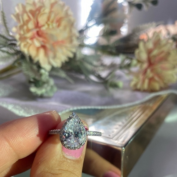 Pear Shape  Simulated Diamond  Ring in Silver Color - Picture 3 of 7